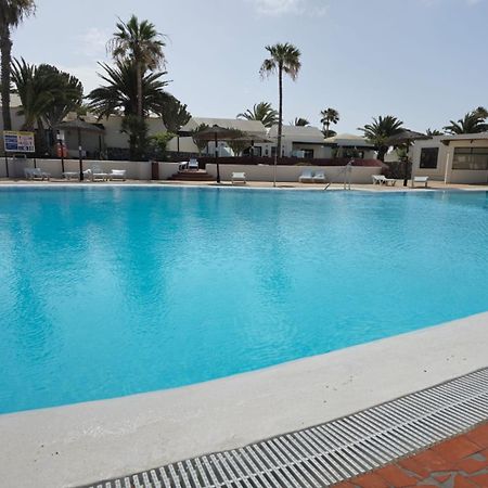 Bungalow Goa Pool View, Playa Roca Residence Sea Front Access - Free Ac - Wifi Costa Teguise Exterior photo